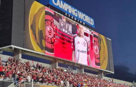 LuXury Stay | Pool + Gym + Fast Wi-fi - Foto 2