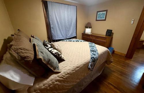 Home 7 beds, 2 baths Farmstay at Pygmy Goat Farm Byron Center Michigan - Foto 20