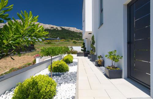 Villa Supernus with Heated Pool - Foto 16