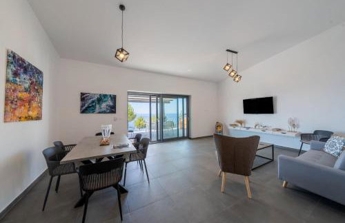 Areti-Elena Oxomeria - Foto 8