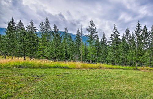 Private Deck and Mtn Views Family Getaway in Eureka - Foto 22