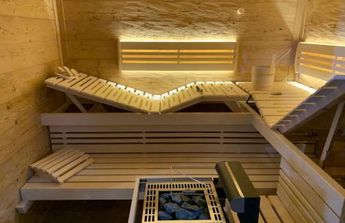 Chalet BERGSUCHT in Ruhpolding Bayern, Traumlage am sonnigen Südhang, kostenlose Parkplätze, schnelles WLAN, ruhige Sackgasse, NETFLIX inklusive - Foto 19