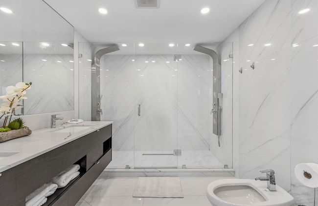 Modern Apartments Biscayne Bay - Photo 39