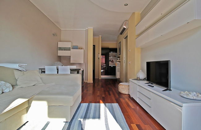 Apartment Self - Photo 10