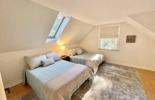 Quiet Family Friendly Home w/ Backyard [Owls Nest] - Foto 3