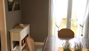 Maison spacieuse avec jardin et feu de bois et parking gratuit pour 3 voiture - Foto 3