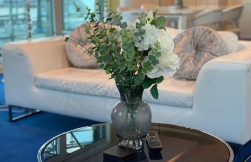 Quay & Sea View Spacious Modern Secure Parking - Photo 46