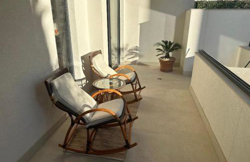 Luxury Modern apt w Garden, 3 min Walk to Beach - Foto 60