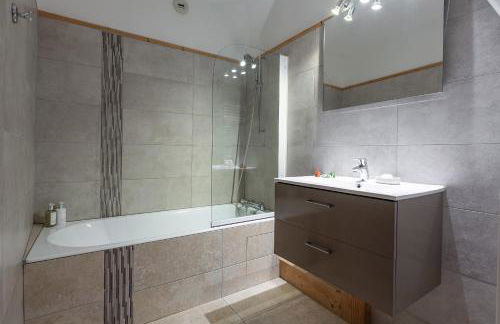 Ski Peak - Chalet Rostaing - Incredible vaulted ceiling dining room and breathtaking garden - Foto 21