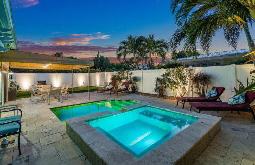 Walk to The Ave- Heated Pool, Spa, Golden Tee and Putting Green - mins to Beach- by Maven Vacation Rentals - Foto 40