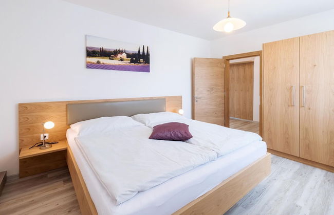 Adults Only Apartment With Pool - Photo 3