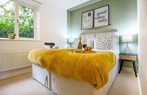 Stylish Apartment with Balcony, Free Parking, Fast Wifi and Smart TV with Sky and Netflix by Yoko Property - Foto 9