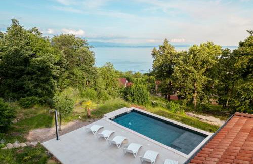 Villa Mare&Monti in Opatija, Heated pool with sea view - Foto 5