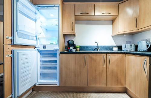 2BR Modern Flat With Free Parking - Foto 9