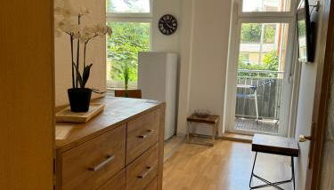 Apartment Leipziger Straße - 3 Schlafzimmer - 4 Betten - Balkon - gratis Stellplatz - SmartTV - Foto 3