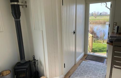 The Hut by the River - Foto 11