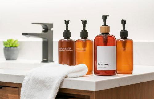 Family Fun Fireplace & Huge Deck - Photo 30