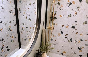 Moderne et Cosy T2 - Parking & Clim & Piscine & Balcon - LYON 25 min - Foto 8