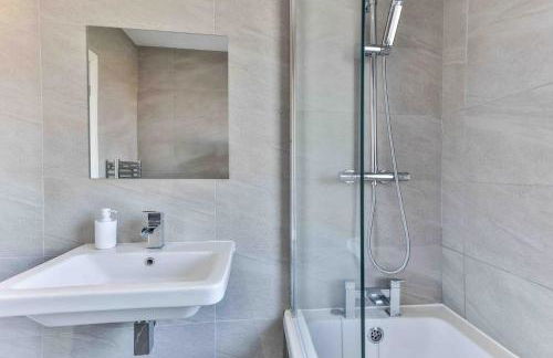 Newly Extended 3 Bed Family home Near Graves Park - Foto 36