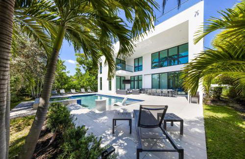 LVS Villa Blanco 5BR Coastal Oasis with Rooftop Sunset Deck Heated Pool Spa & Walk-to-Beach Access - Foto 27