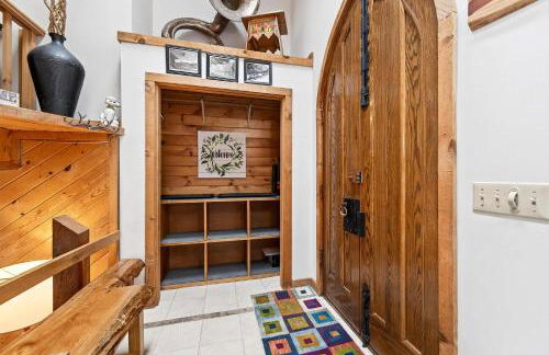 Spacious 6 Bedroom Chalet Near Holiday Valley - Foto 8