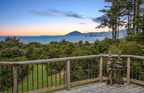 Epic ocean views at this private retreat just minutes from the beach - Foto 14
