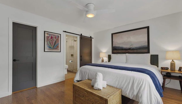 Elegant and Stylish Glenmoor Abode - 5 min to Town - Foto 5, Habitación