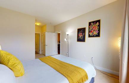 Modern Comforts Free Gym Access - Foto 9