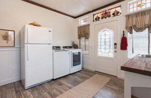 Rustic and Romantic Cabin with Breakfast Included near Royse City, Texas - Foto 10