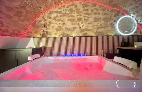 Secret LoveRoom - SpaBalnéo, Lit King Size, CLIM, Chic, calme et discret, 2 personnes - Foto 44