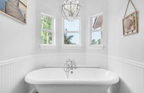 Enclave 202a 2 Bedroom Condo by RedAwning - Foto 3