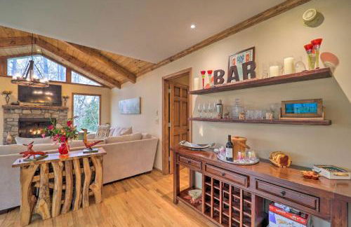 Pool and Lake Access Mtn-View Cottage in Newland - Foto 8