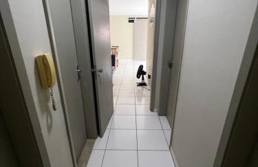 Apê Espaçoso 3 Qtos no coração da cidade - Foto 13