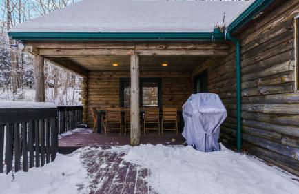 Half Moon by Avantstay 4BR Cabin w/ Large Deck & Yard w/ Patio & Outdoor Dining - Foto 58