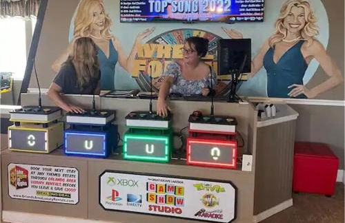 Lakefront Mansion on 10 Acres - Sleeps 15-45 - Foto 6