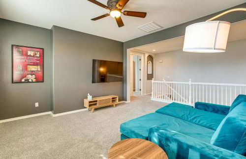 Pool, Views and Ample Space! Sunny Goodyear Retreat - Foto 21