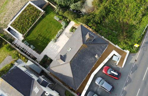 Ponderosa 5-Bed Coastal Retreat with Studio, Sauna & Sea Views - Foto 3