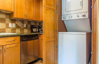 Sea View, Best Area, No Stairs, WD, 2 Bedrooms, Jacuzzi Bath, New Carpet, Balcony, View, 825sf - Foto 6