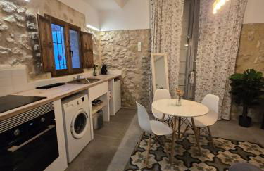 Suite Independiente de 45 m2 con Bañera en Pleno Casco Viejo - Photo 17