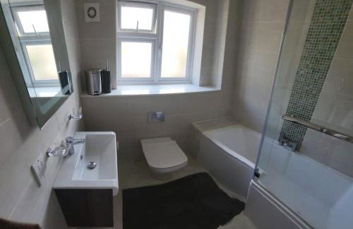 3 bedroom spacious house with parking - Foto 14