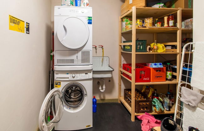 Charming Home With Sauna - Photo 23