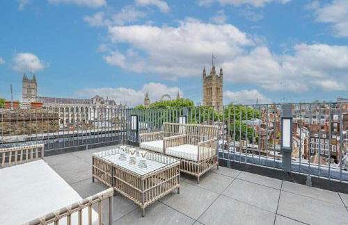 Westminster Apartments by D'Montrio - Photo 1