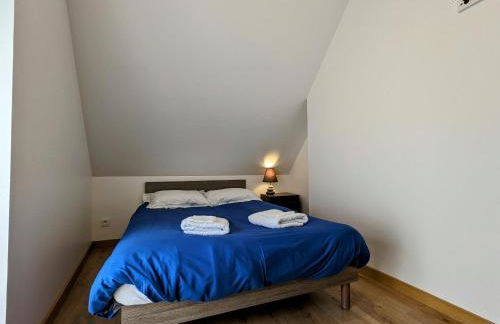 Maison de Bourg Rénovée avec Jardin et Salle de Jeux à Levroux - FR-1-591-204 - Foto 10