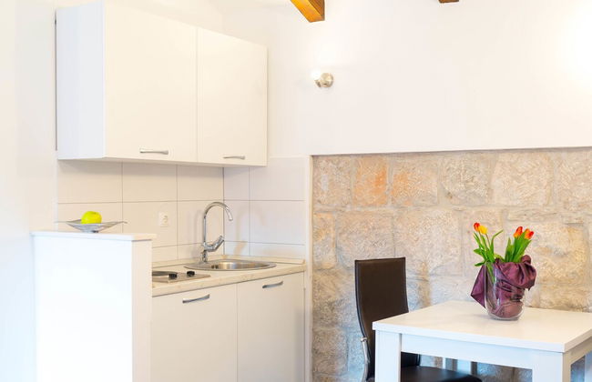 Split Oasis Apartments - Photo 22