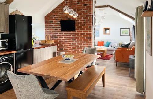 Ty Cam - Of5 - Photo 5