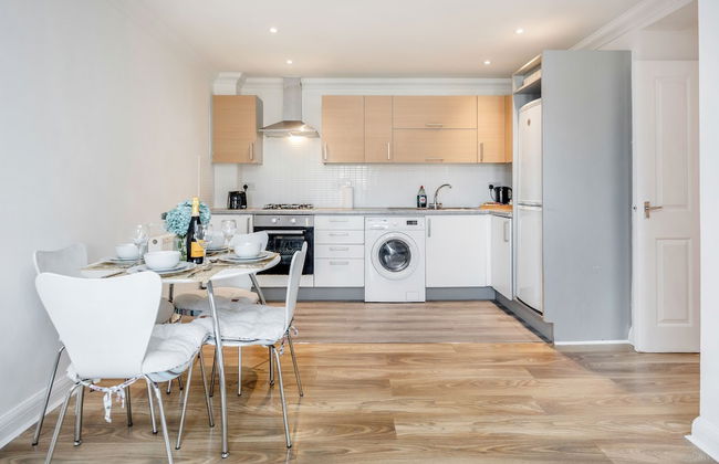 2br-sleeps4-parking-eastlondon - Photo 6