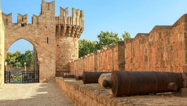 Rhodes & Lindos & Butterfly Valley - Excursión privada de medio día - Foto 1, Palacio del Gran Maestre