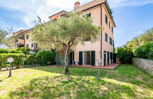 GuestHost - Piana di Solaro Modern Flat & Swimming Pool - Foto 15