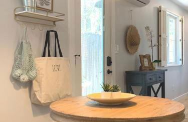 New cozy studio 2 queen beds kitchen walk to water! - Foto 42