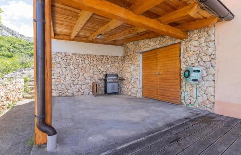 2 Bedroom Lovely Apartment In Lukovo - Foto 14